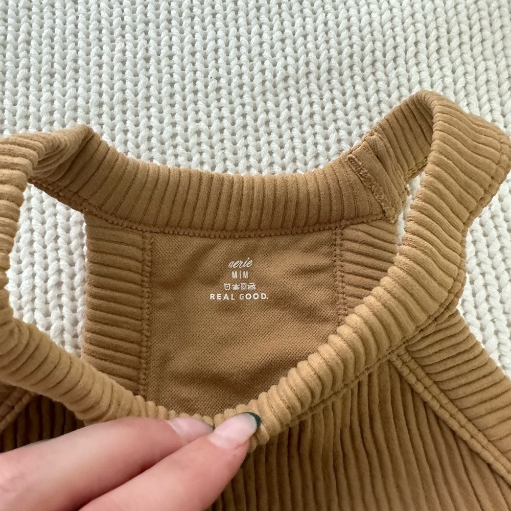 Aerie Superchill Seamless High Neck Ribbed Halter Bra Top in Beach Dune Size M - Picture 7 of 8